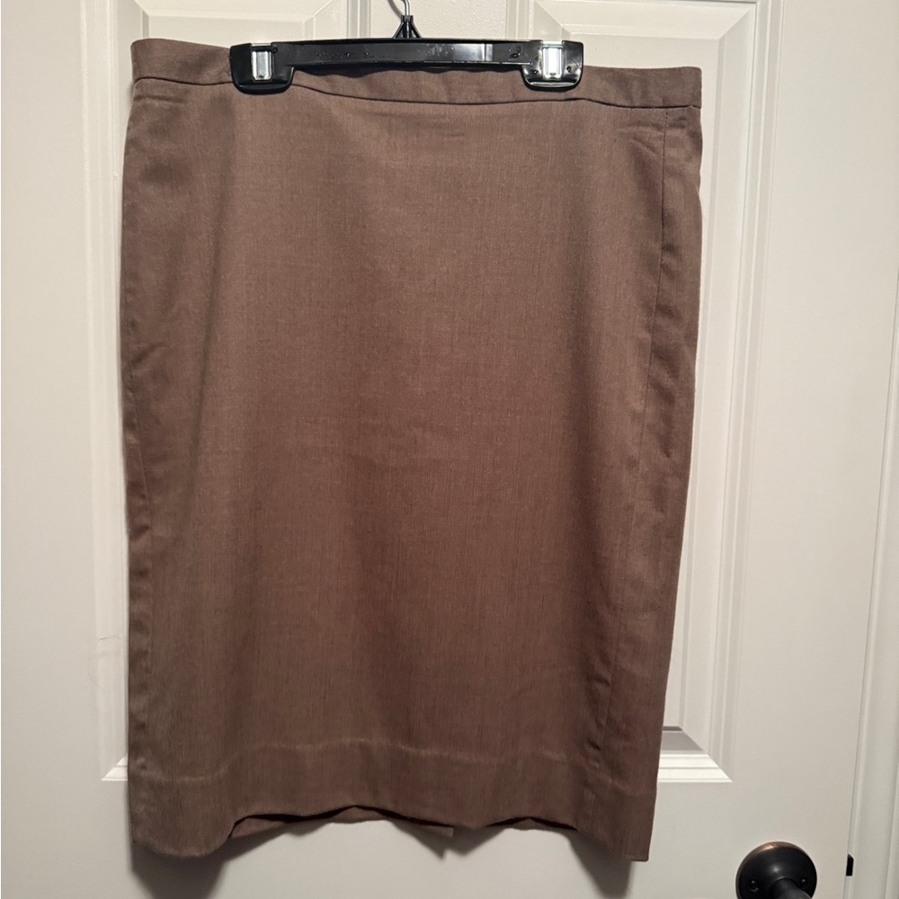 GAP Classic Tan Pencil Skirt